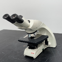 Leica DM 750/4K Microscope image 1